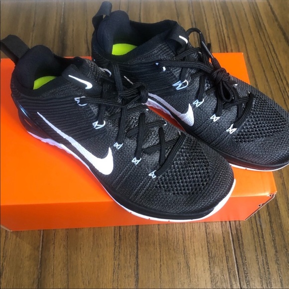 Nike black Metcon DSX Flyknit sneaker shoe - Picture 4 of 8